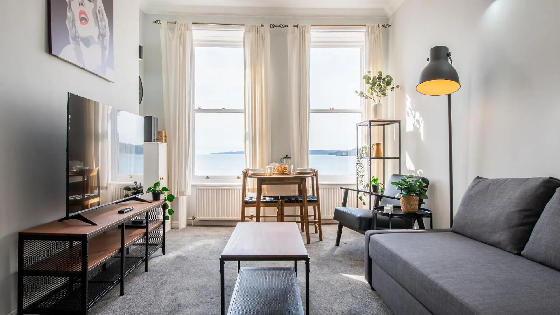 Waimea Apartments - Sea Views South Bay Scarborough Free Parking