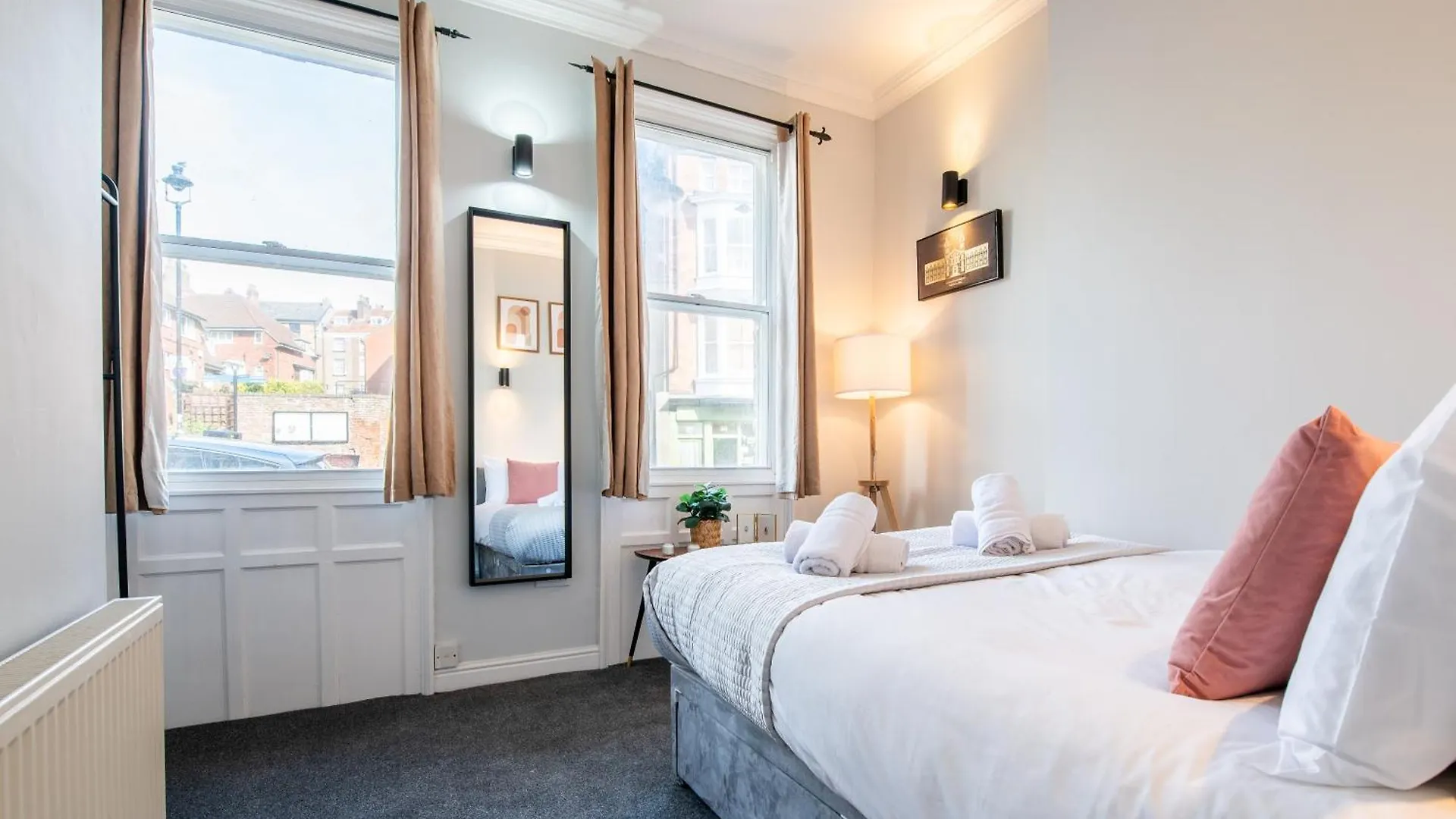 Waimea Apartments - Sea Views South Bay Scarborough Free Parking