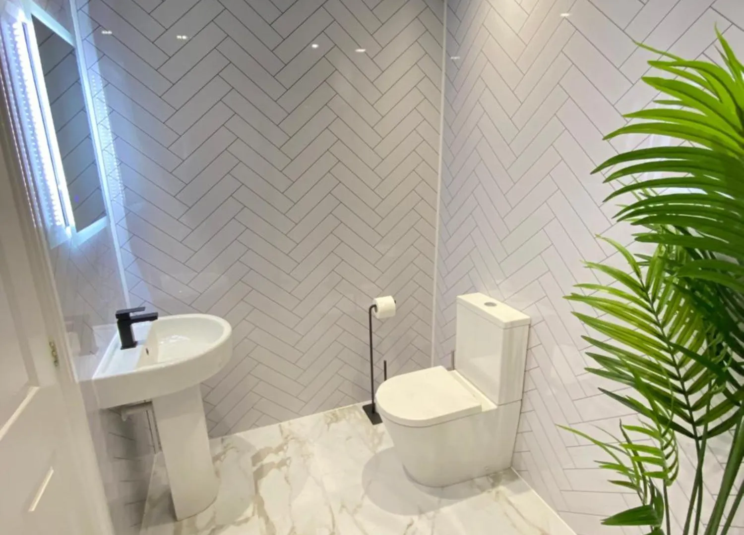 Waimea Apartments - Sea Views South Bay Scarborough Free Parking