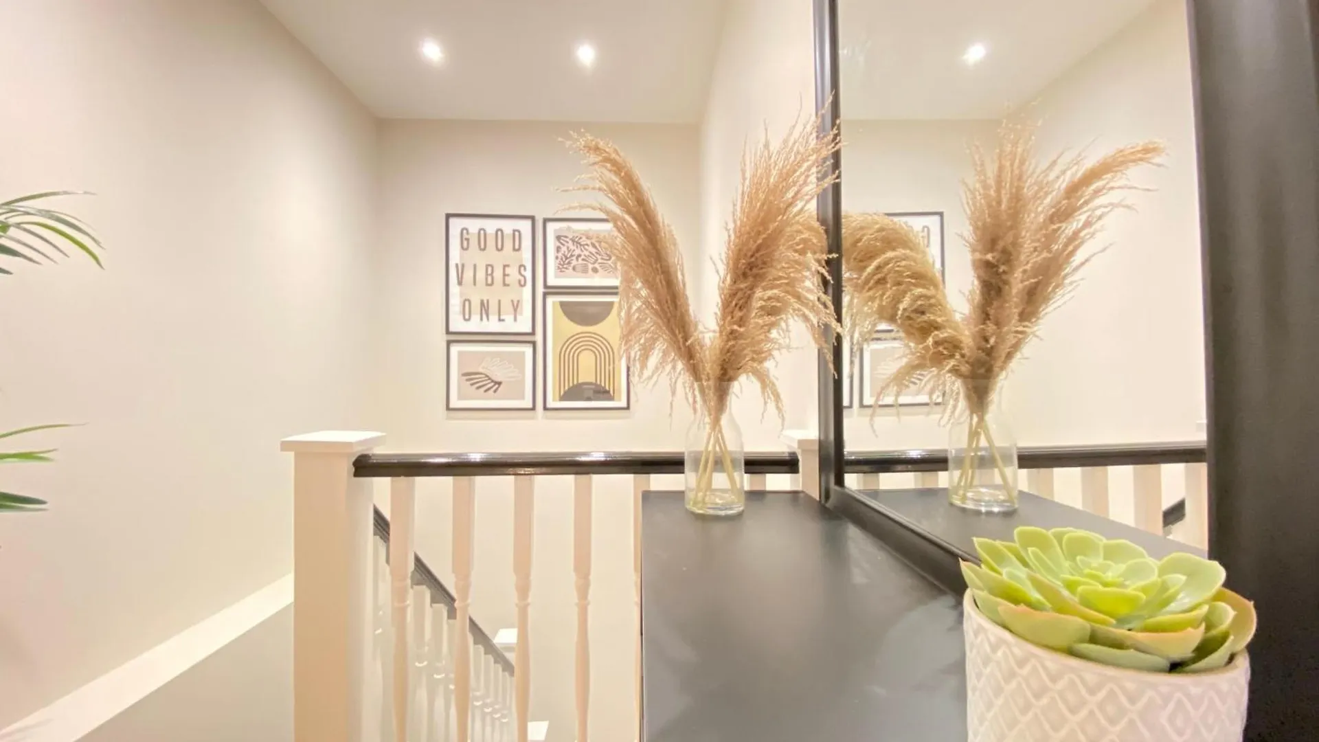 Waimea Apartments - Sea Views South Bay Scarborough Free Parking